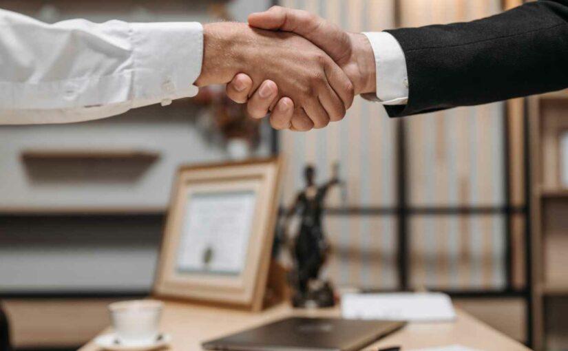 Essential Steps to Take Before Hiring a Legal Service Provider